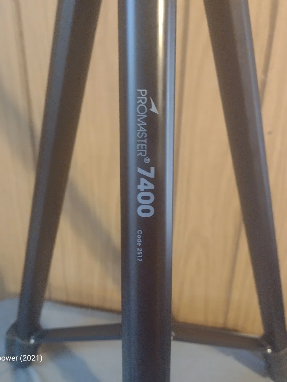 Black Camera Tripod 7400 with Fluid Head